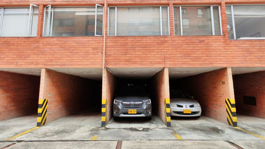 Apartamento de 3 alcobas en venta en Santa Barbara Occidental, Bogotá, 168 m² · foto 20 de 22