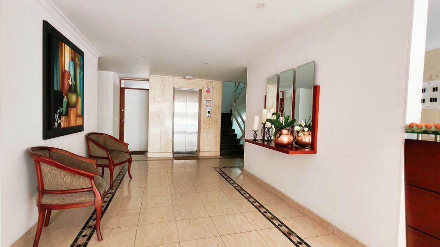 Apartamento de 3 alcobas en venta en Santa Barbara Occidental, Bogotá, 168 m² · foto 21 de 22
