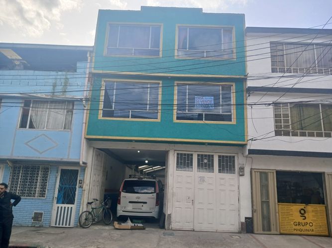 Casa de 6 alcobas en venta en Atahualpa, Bogotá, 200 m² · foto 3 de 13
