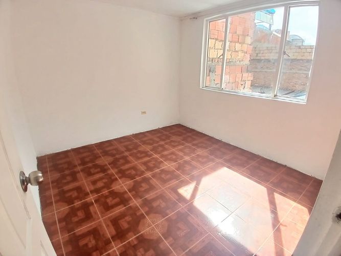 Casa de 6 alcobas en venta en Atahualpa, Bogotá, 200 m² · foto 2 de 13