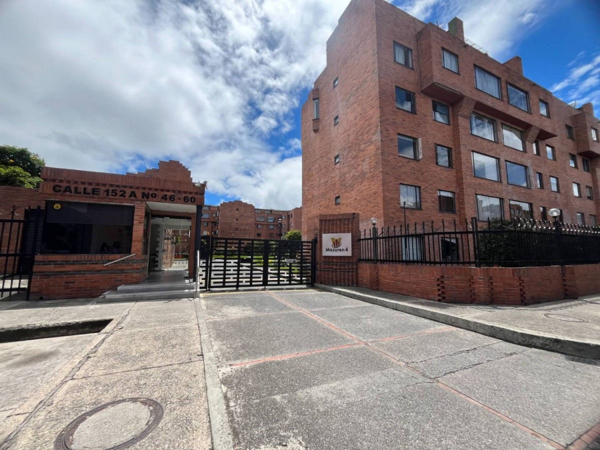 Apartamento en venta en Mazuren, Bogotá · foto 3 de 20