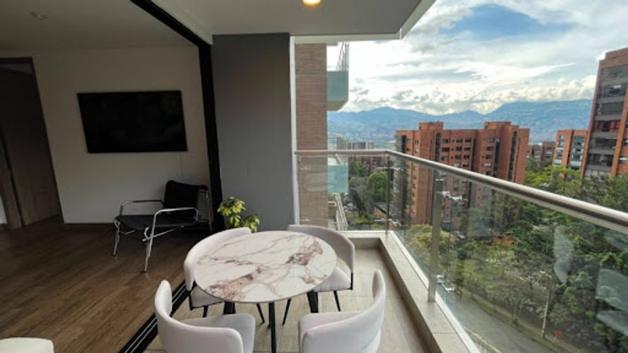 Apartamento de 2 alcobas en arriendo en Los Balsos, Medellín, 92 m² · foto 6 de 14