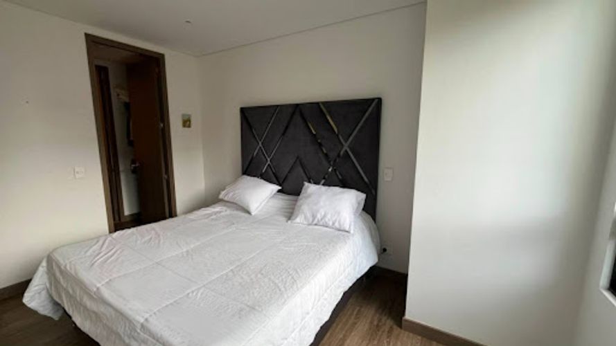 Apartamento de 2 alcobas en arriendo en Los Balsos, Medellín, 92 m² · foto 12 de 14