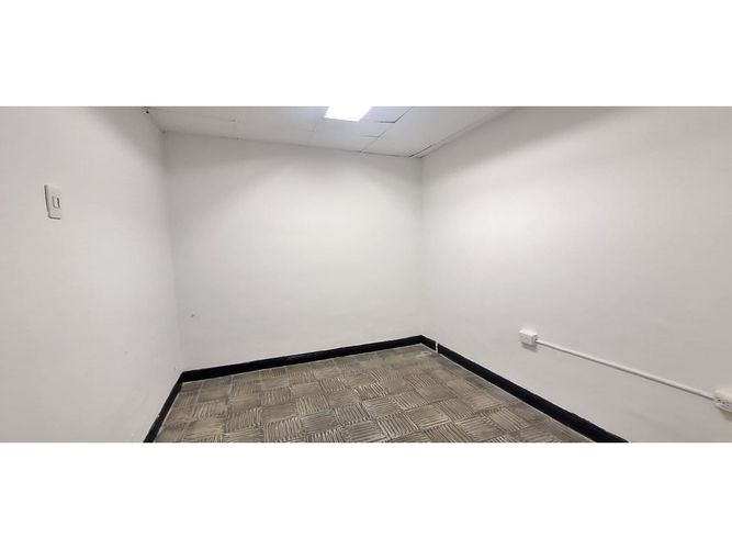 Casa de 11 alcobas en arriendo en La Castellana, Armenia, 350 m² · foto 11 de 19