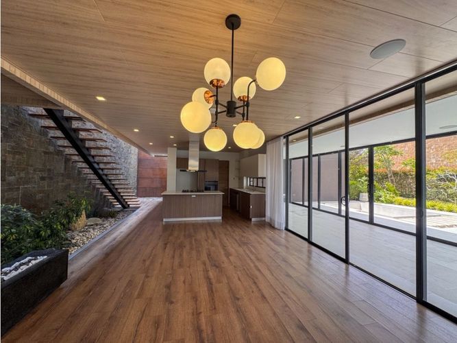 Casa de 3 alcobas en venta en Las Palmas, Envigado, 480 m² · foto 3 de 24