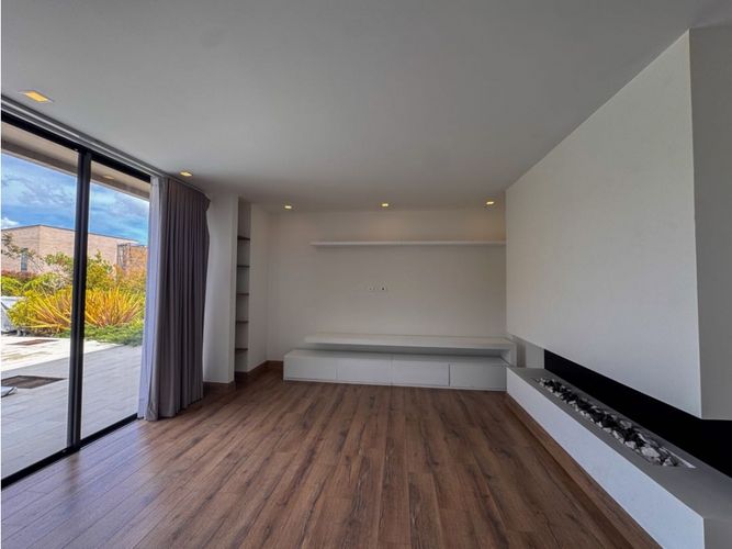 Casa de 3 alcobas en venta en Las Palmas, Envigado, 480 m² · foto 7 de 24
