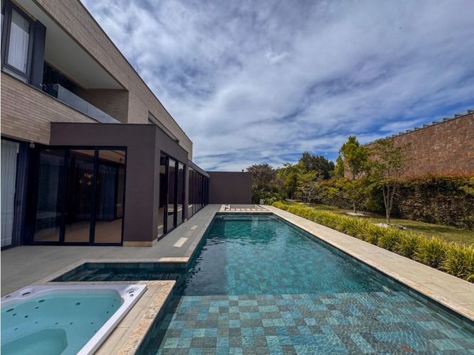 Casa de 3 alcobas en venta en Las Palmas, Envigado, 480 m² · foto 11 de 24