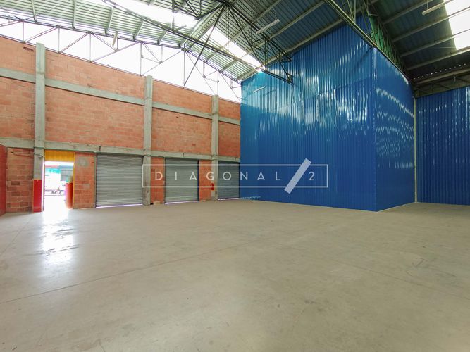 Bodega en arriendo en Boyero, Madrid, 687 m² · foto 10 de 12