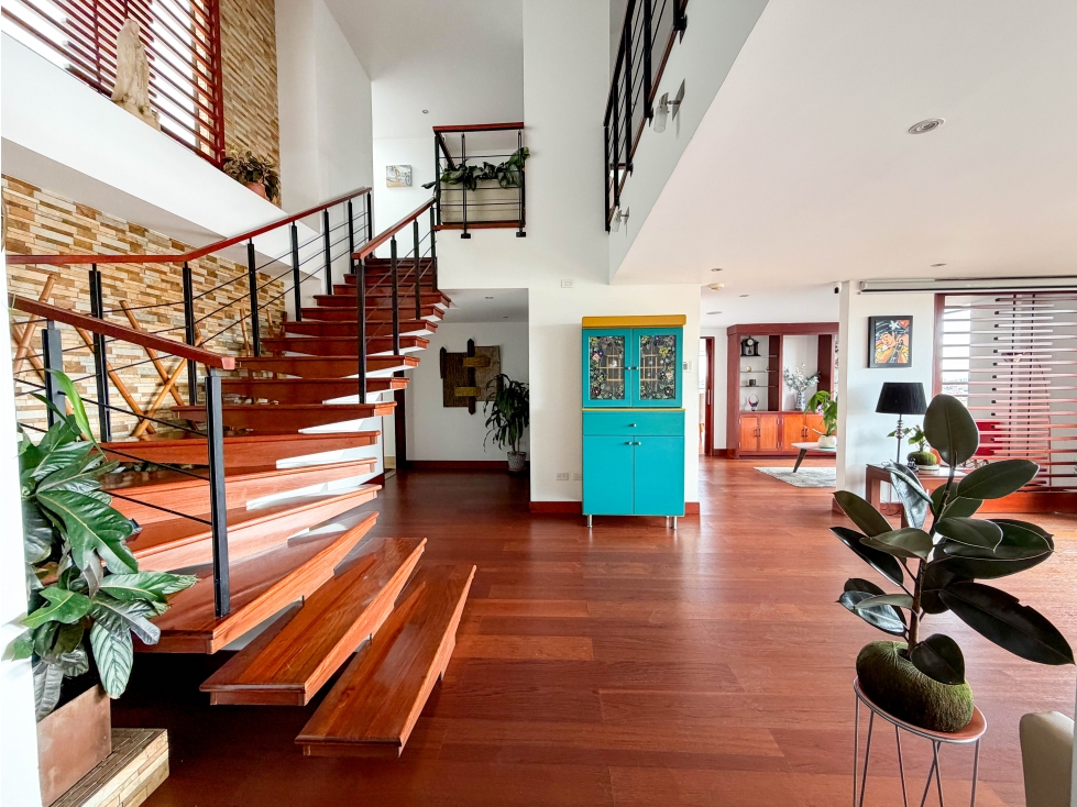 Apartamento en venta en Santa Barbara, Bogotá · foto 2 de 24