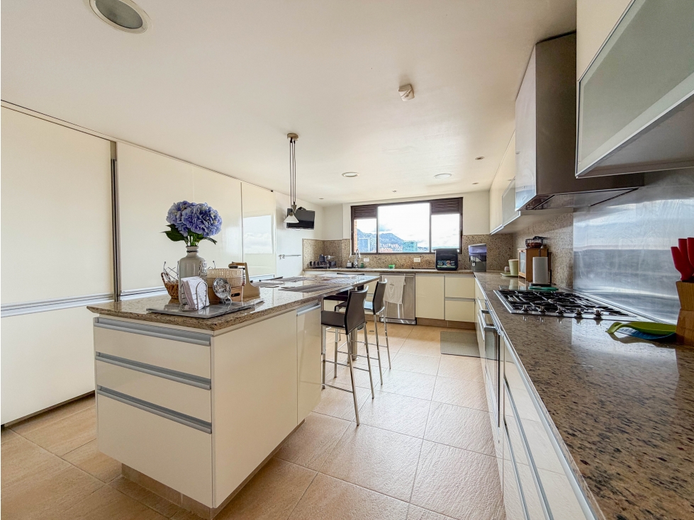 Apartamento en venta en Santa Barbara, Bogotá · foto 9 de 24