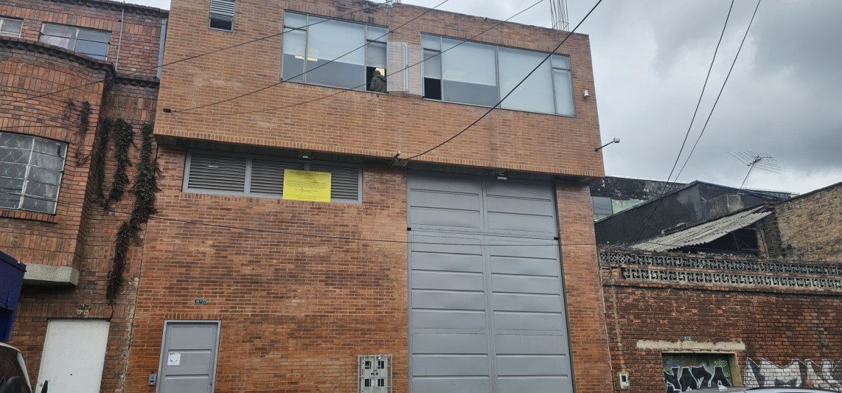 Warehouse for rent in Samper mendoza, Bogotá