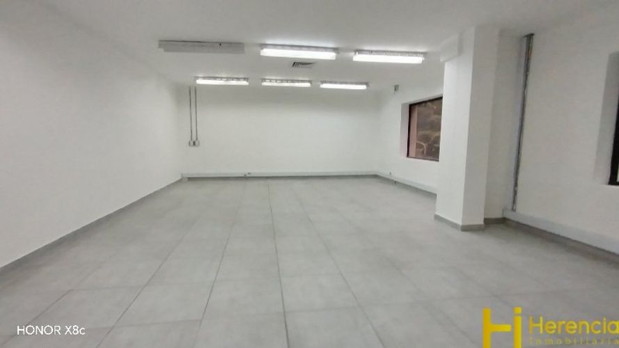 Local en arriendo en Carlos E Restrepo, Medellín, 345 m² · foto 2 de 11