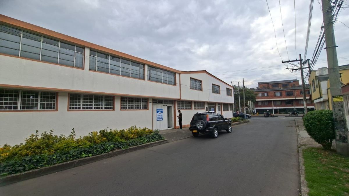 Casa en venta en Engativá, Bogotá · foto 2 de 15