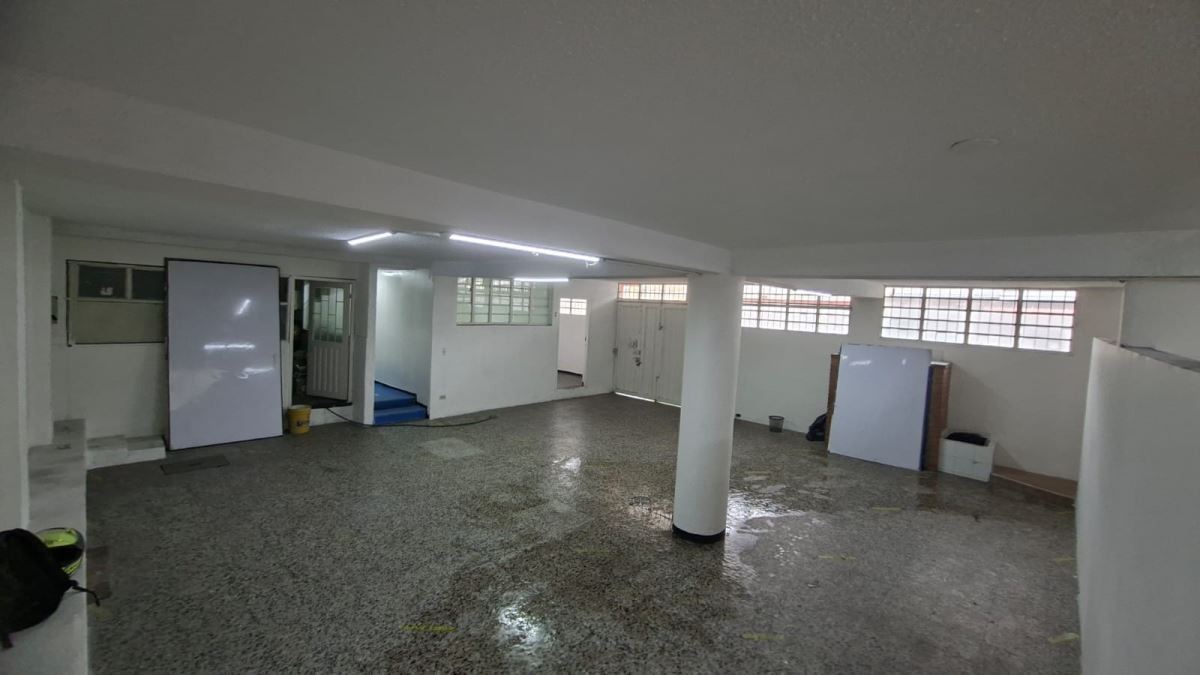 Casa en venta en Engativá, Bogotá · foto 3 de 15