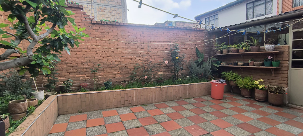 Casa en venta en Quinta Ramos, Bogotá · foto 8 de 24