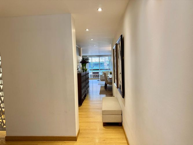 Apartamento de 2 alcobas en venta en Chicó Reservado, Bogotá, 145 m² · foto 13 de 16