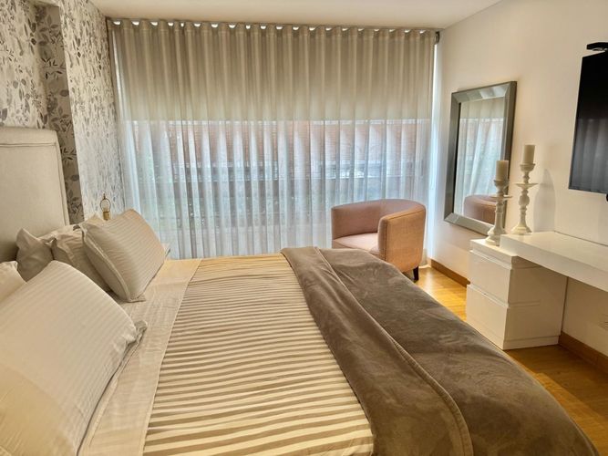 Apartamento de 2 alcobas en venta en Chicó Reservado, Bogotá, 145 m² · foto 6 de 16