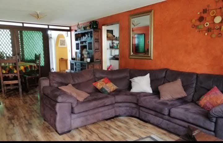 Casa en venta en Santa Barbara, Bogotá · foto 2 de 10