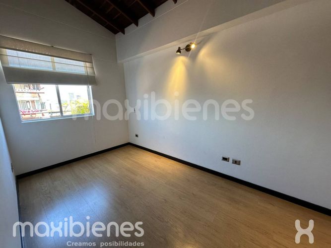 Apartamento de 2 alcobas en arriendo en Loma Del Indio, Medellín, 80 m² · foto 4 de 19