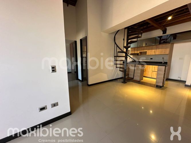 Apartamento de 2 alcobas en arriendo en Loma Del Indio, Medellín, 80 m² · foto 10 de 19