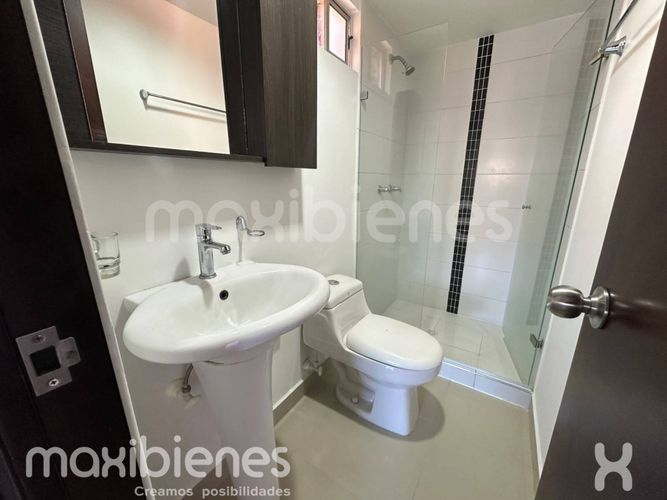 Apartamento de 2 alcobas en arriendo en Loma Del Indio, Medellín, 80 m² · foto 17 de 19