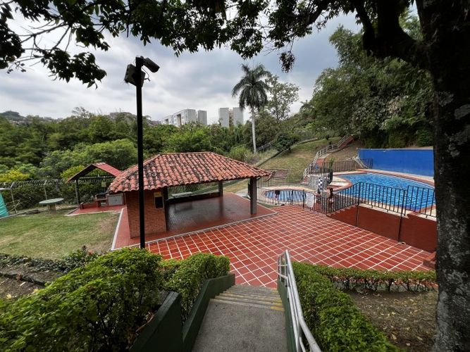 Apartamento de 2 alcobas en venta en Aguacatal, Cali, 62 m² · foto 19 de 24