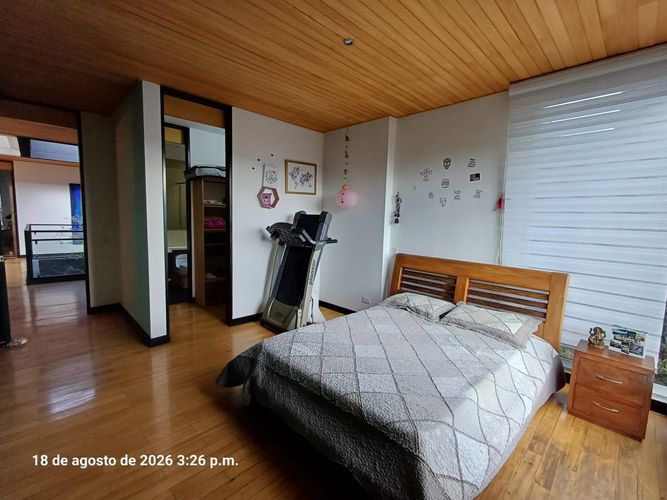 Casa de 5 alcobas en venta en Loma Del Esmeraldal, Envigado, 345 m² · foto 15 de 20