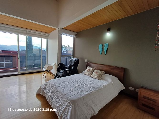 Casa de 5 alcobas en venta en Loma Del Esmeraldal, Envigado, 345 m² · foto 9 de 20