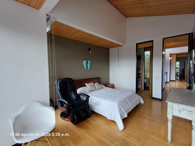 Casa de 5 alcobas en venta en Loma Del Esmeraldal, Envigado, 345 m² · foto 16 de 20
