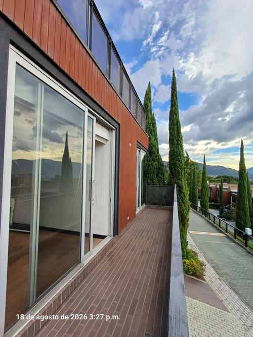 Casa de 5 alcobas en venta en Loma Del Esmeraldal, Envigado, 345 m² · foto 18 de 20