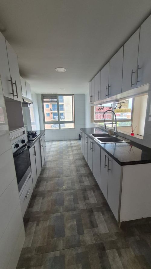 Apartamento de 3 alcobas en arriendo en Ilarco, Bogotá, 199 m² · foto 5 de 24