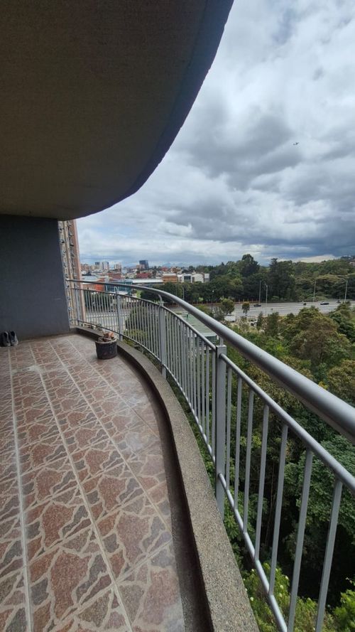 Apartamento de 3 alcobas en arriendo en Ilarco, Bogotá, 199 m² · foto 12 de 24