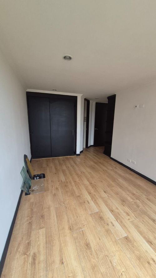 Apartamento de 3 alcobas en arriendo en Ilarco, Bogotá, 199 m² · foto 15 de 24