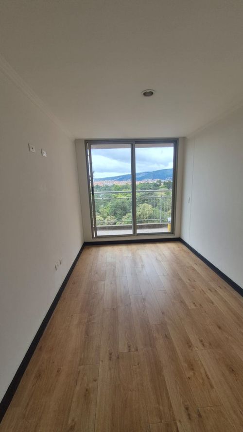 Apartamento de 3 alcobas en arriendo en Ilarco, Bogotá, 199 m² · foto 18 de 24
