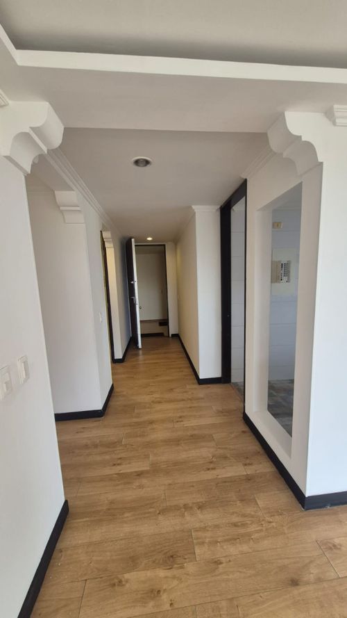 Apartamento de 3 alcobas en arriendo en Ilarco, Bogotá, 199 m² · foto 20 de 24