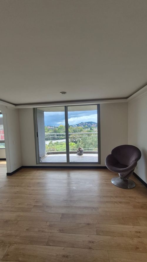 Apartamento de 3 alcobas en arriendo en Ilarco, Bogotá, 199 m² · foto 23 de 24