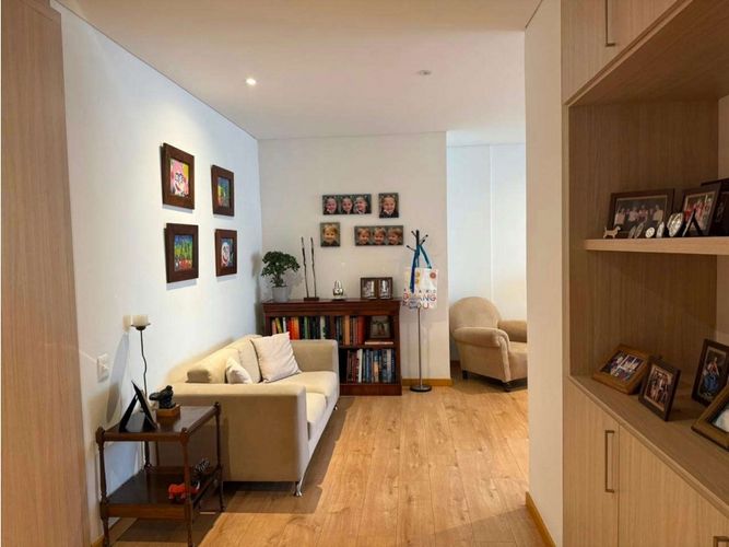 Apartamento en venta en La Carolina, Bogotá, 306 m² · foto 8 de 16