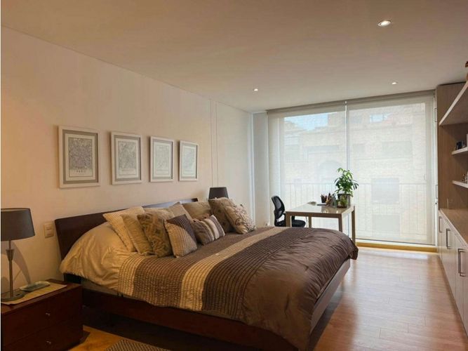 Apartamento en venta en La Carolina, Bogotá, 306 m² · foto 9 de 16