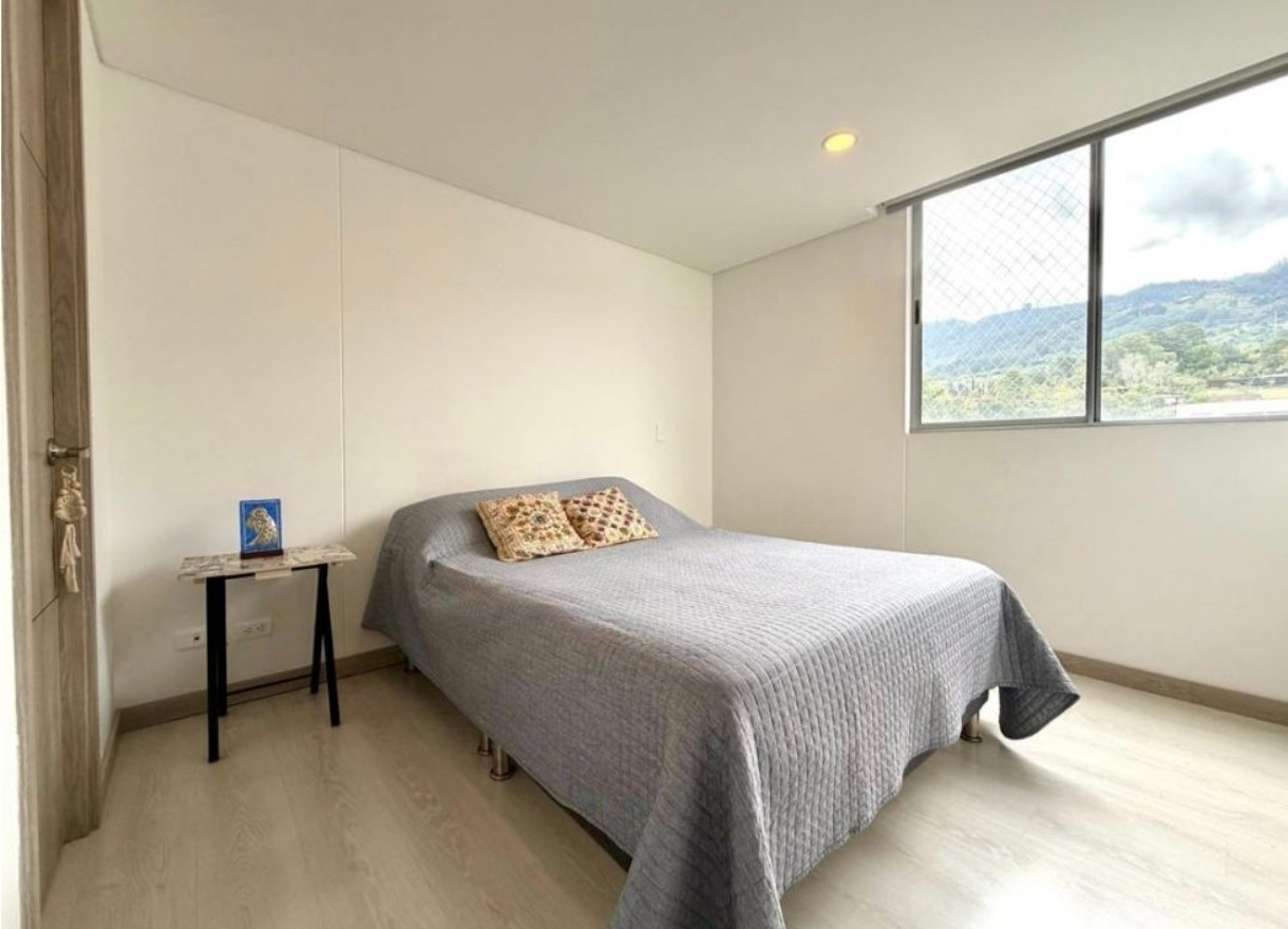 Apartamento en venta en El Chingui, Envigado · foto 7 de 14
