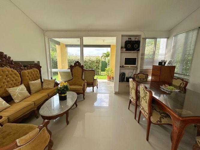 Casa de 4 alcobas en venta en El Castillo, Jamundí, 122 m² · foto 2 de 24