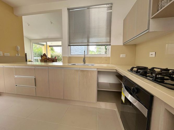 Casa de 4 alcobas en venta en El Castillo, Jamundí, 122 m² · foto 8 de 24
