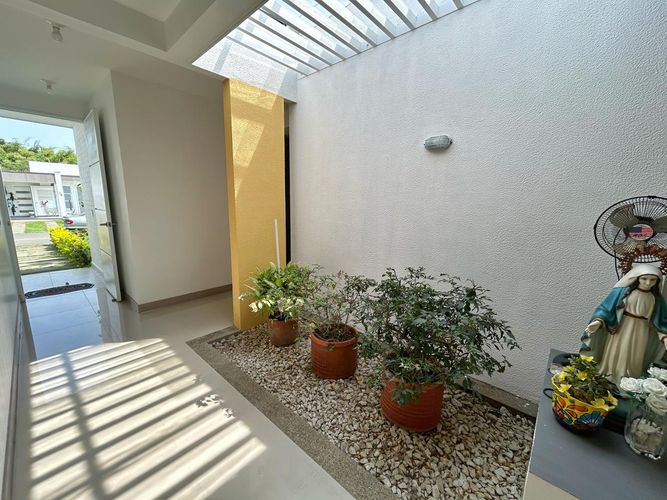 Casa de 4 alcobas en venta en El Castillo, Jamundí, 122 m² · foto 9 de 24