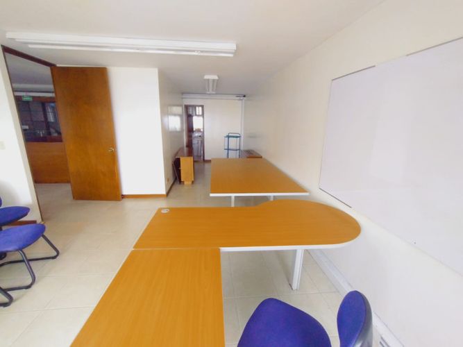 Oficina en arriendo en San Pedro, Cali, 236 m² · foto 6 de 24