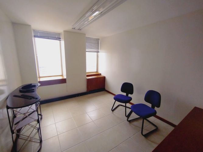 Oficina en arriendo en San Pedro, Cali, 236 m² · foto 10 de 24
