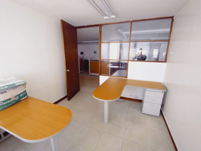 Oficina en arriendo en San Pedro, Cali, 236 m² · foto 11 de 24