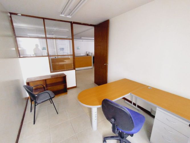Oficina en arriendo en San Pedro, Cali, 236 m² · foto 13 de 24