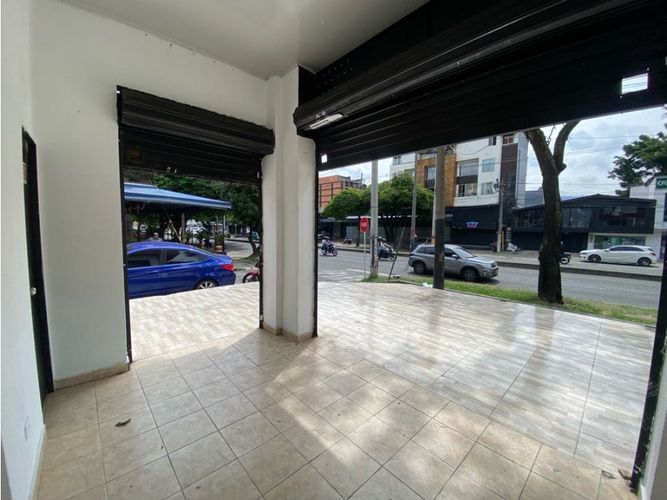 Local en arriendo en La Castellana, Medellín, 18 m² · foto 2 de 6