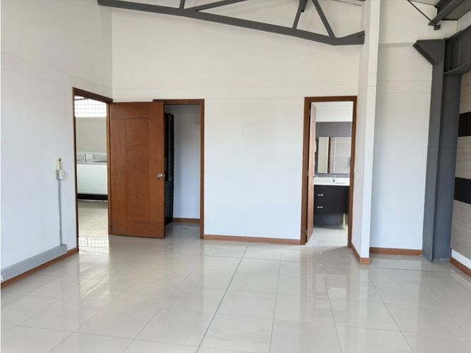Bodega en venta en La Esmeralda, Itagüí, 2026 m² · foto 10 de 17