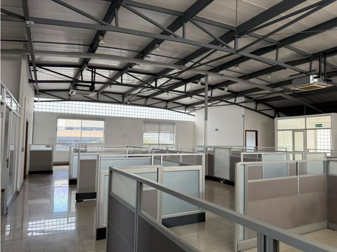 Bodega en venta en La Esmeralda, Itagüí, 2026 m² · foto 13 de 17