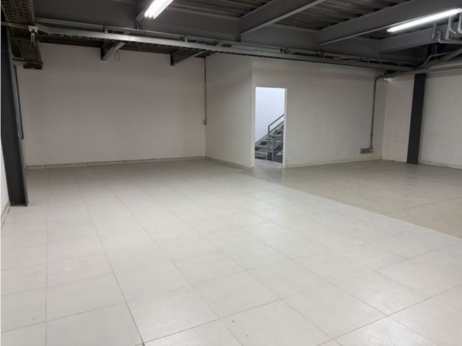 Bodega en venta en La Esmeralda, Itagüí, 2026 m² · foto 15 de 17